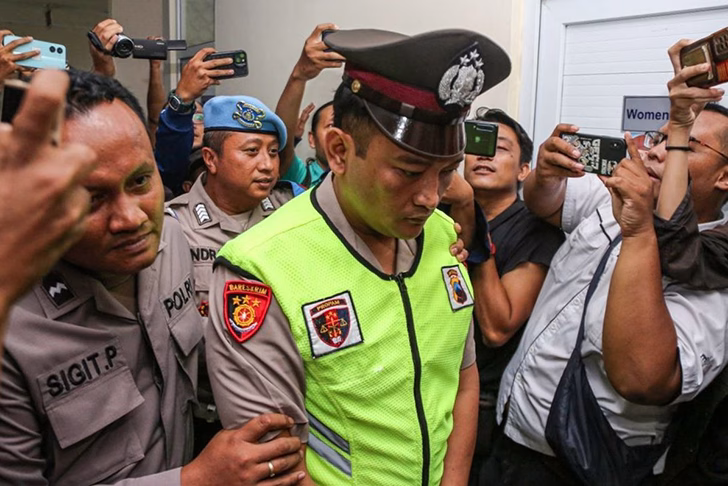 kontas polisi tembak