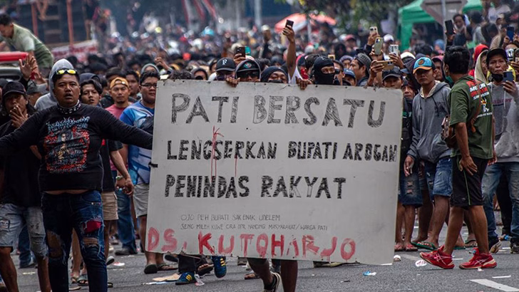 Salah Satu Inisiator Demo Pati Foto dengan Bupati, Demo Jilid 2 Batal 3 demo pati