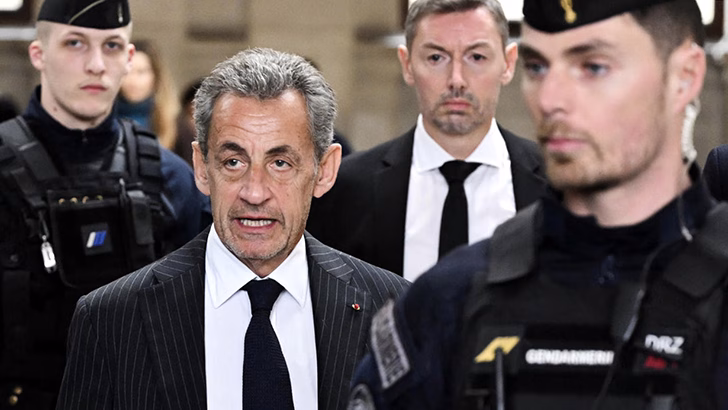 nicolas sarkozy prancis paris libya