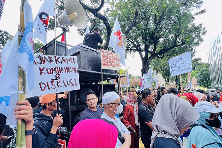 pejabat rakyat affan kurniawan indonesia