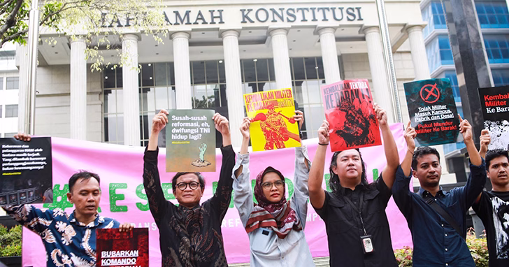 MK Putuskan UU TNI Konstitusional, Uji Formil Ditolak 1 mk uji formil uu tni