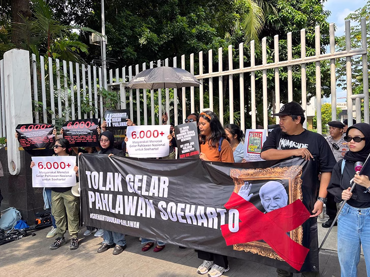 soeharto pahlawan nasional