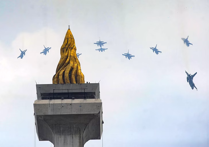 80 Tahun TNI: Dari Pedang ke Otak Digital, Revolusi Senyap di Jantung Pertahanan Indonesia 1 HUT TNI 80 Tentara Nasional Indonesia