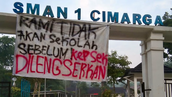 guru dihukum sman 1 cimarga lebak banten