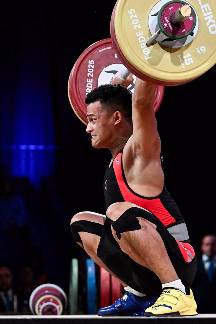 rizki juniansyah angkat beban rekor dunia